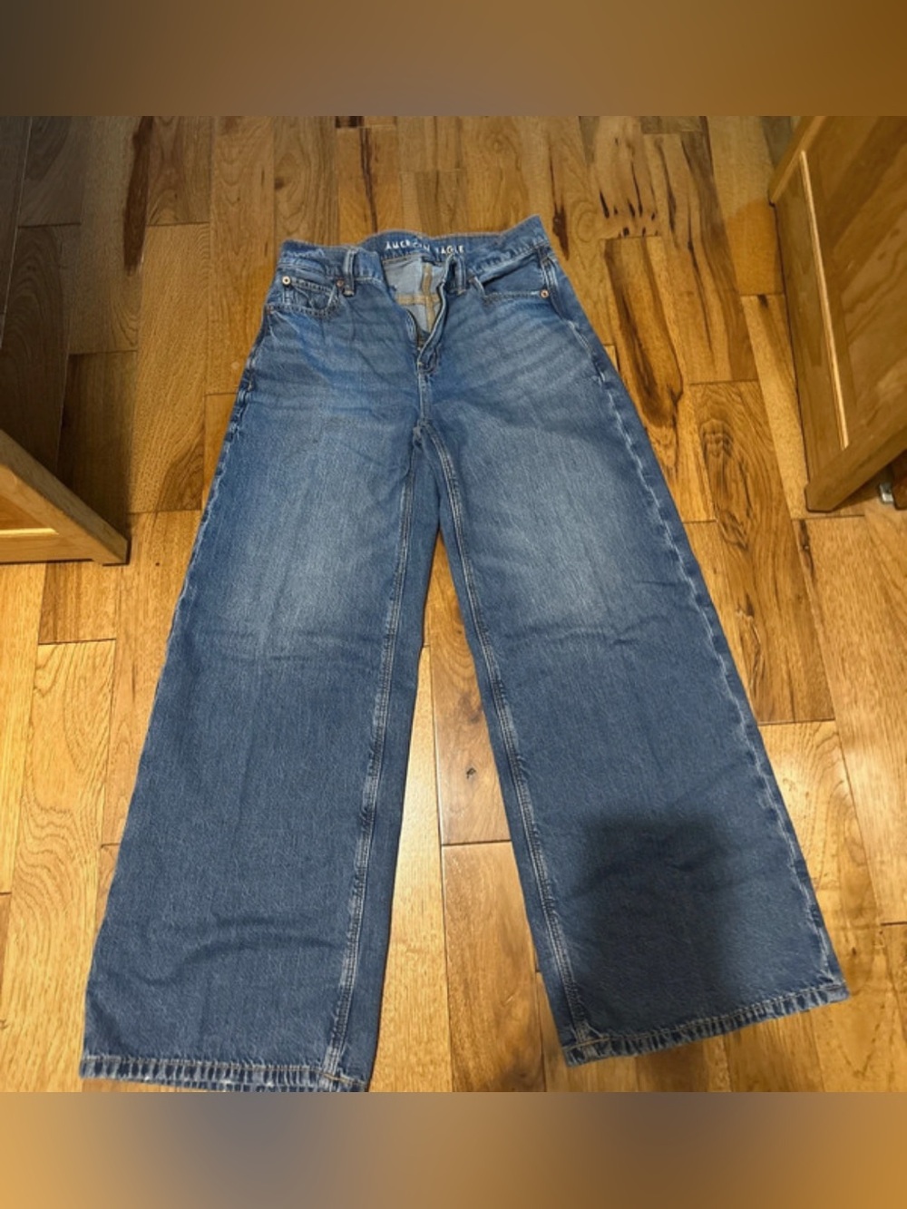 American Eagle Outfitters Straight Leg Jeans in Blue Wash